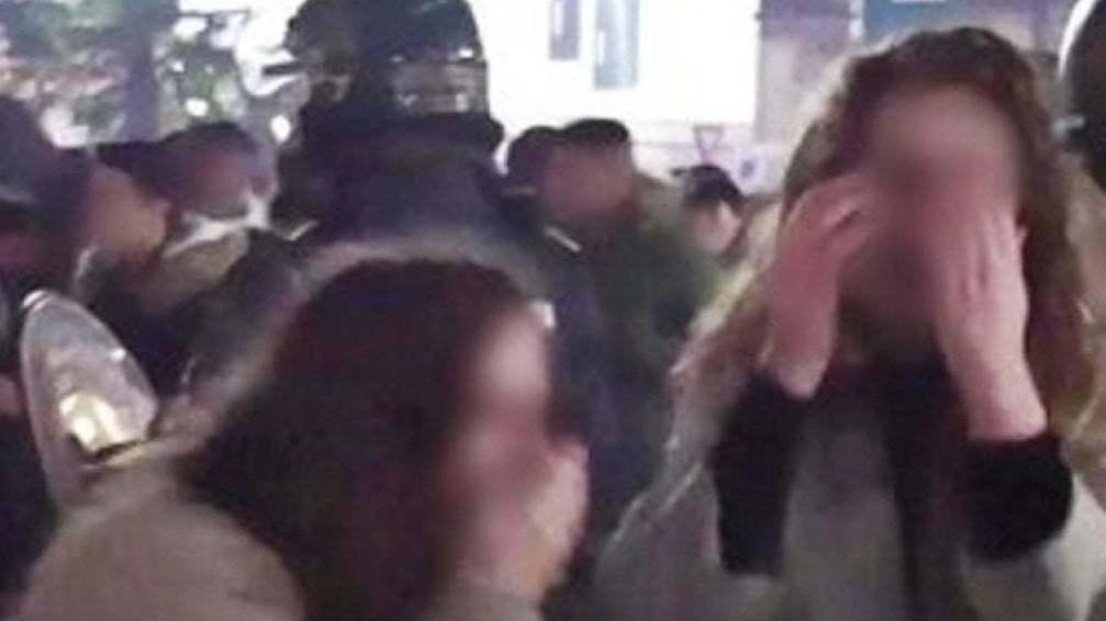 Violenze di Capodanno "Anche gli “spettatori“ rispondono di stupro" Violenze di Capodanno "Anche gli “spettatori“ rispondono di stupro"