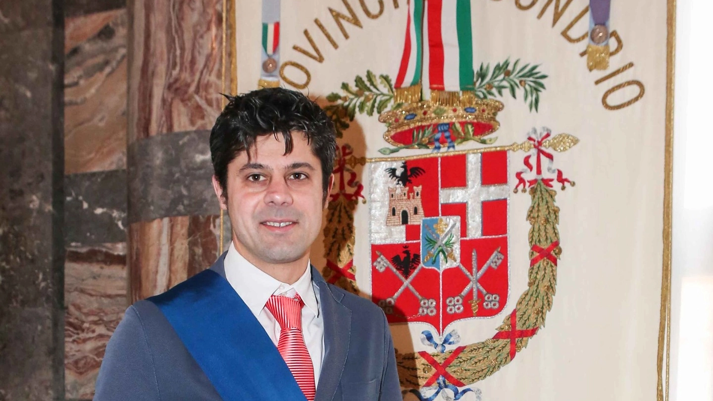 Luca Della Bitta ricopre la doppia veste di sindaco  di Chiavenna  e presidente  dell’Amministrazione provinciale di Sondrio (ANP)