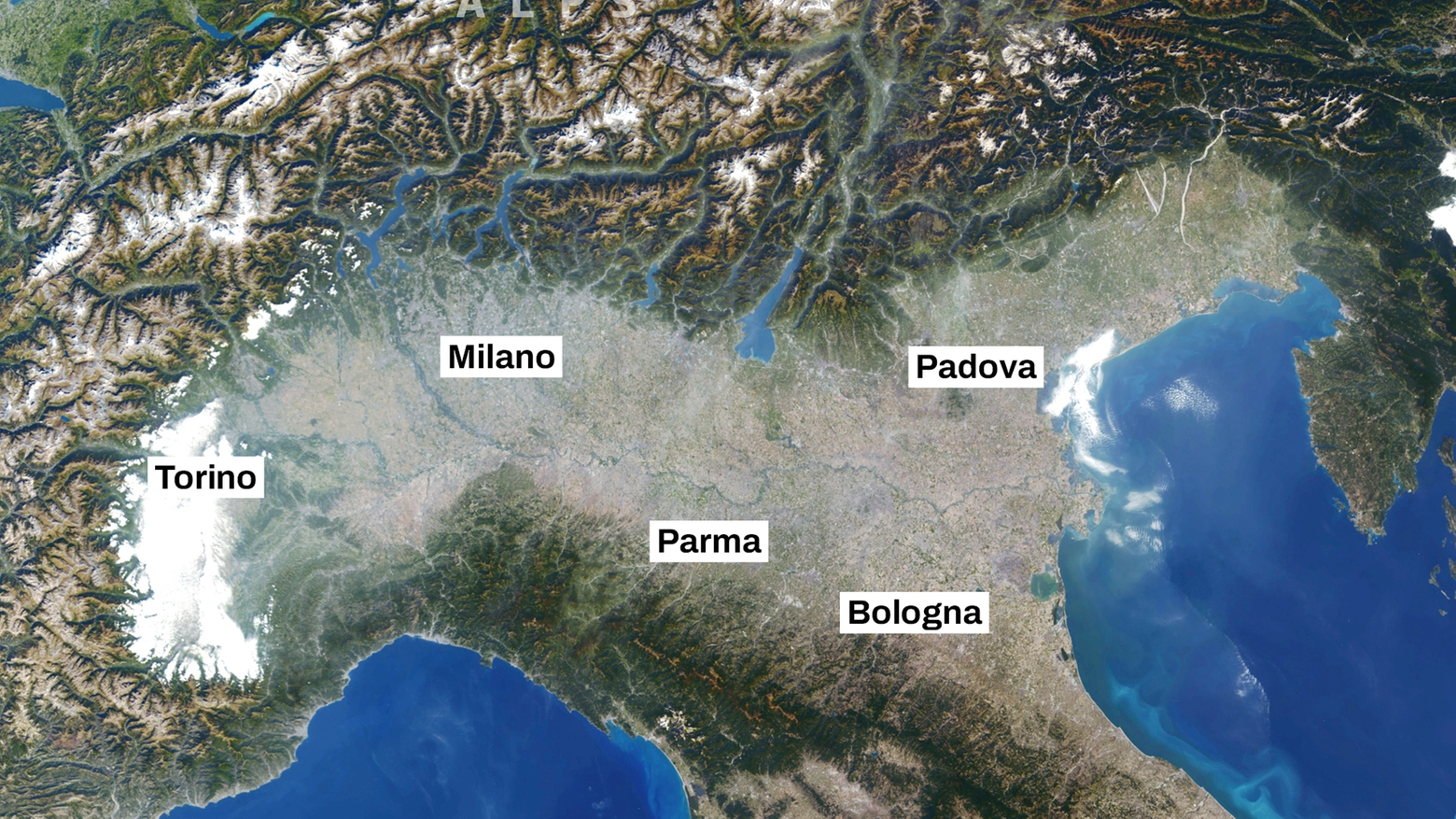 La foto satellitare dell'inquinamento in Pianura Padana il 3 ottobre pubblicata dal satellite Sentinel-3 del progetto europeo Copernicus