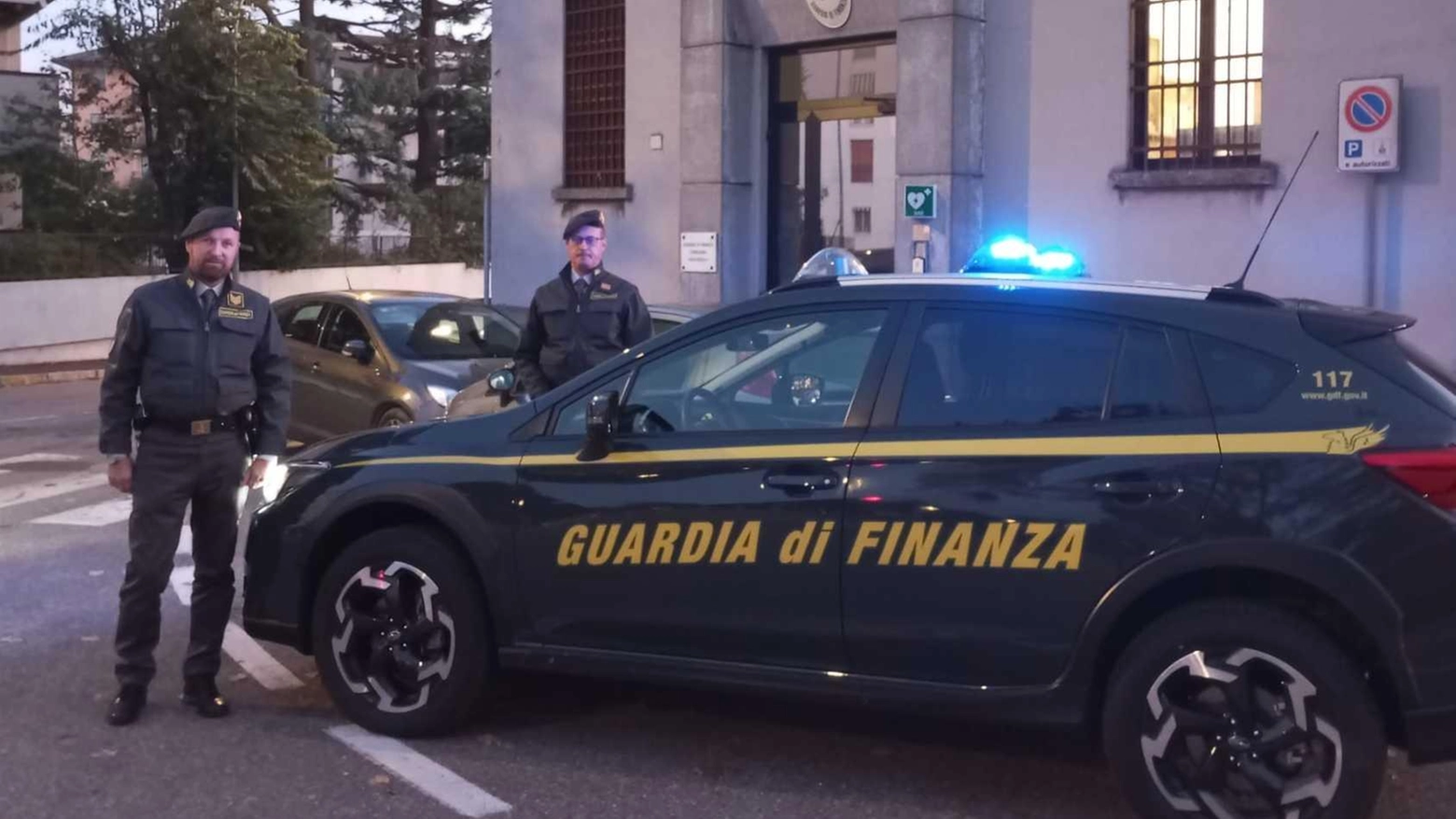 Frodi fiscali sulla manodopera. Gli affari del clan Accorinti-Melluso Frodi fiscali sulla manodopera. Gli affari del clan Accorinti-Melluso