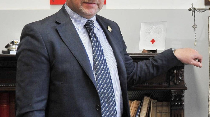 Il presidente provinciale della Cri Antonio Arosio