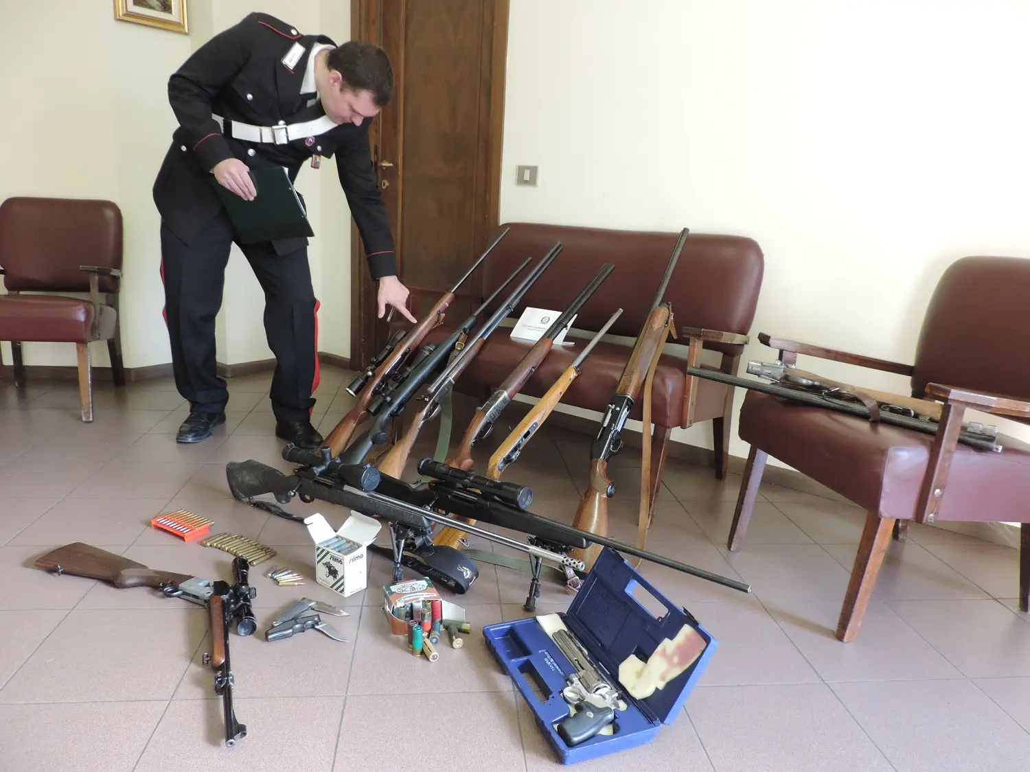 Trovati con carcasse di animali cacciati di frodo: denunciati due bracconieri