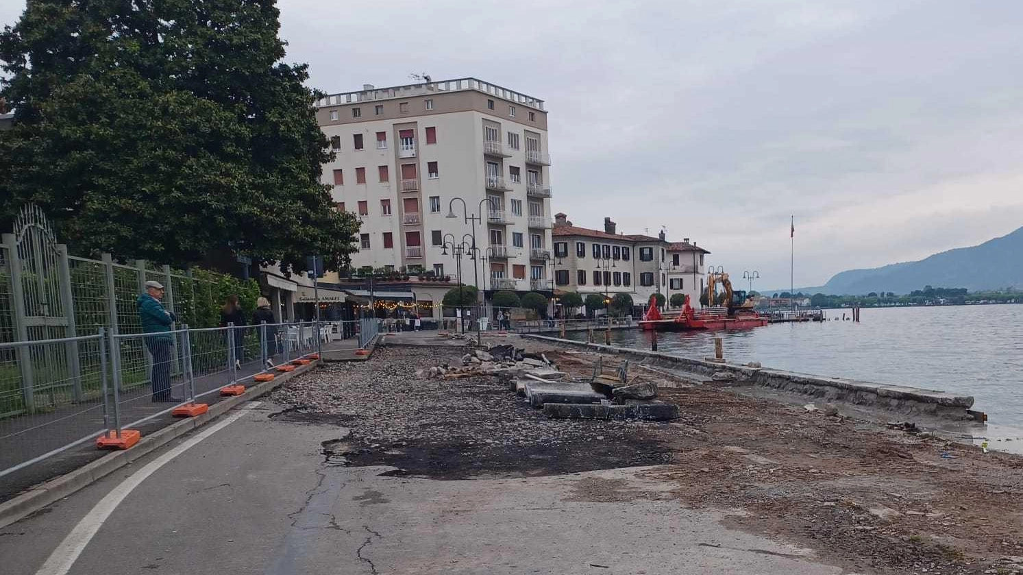 Danni dai lavori  sul lungolago  Ecco i ristori