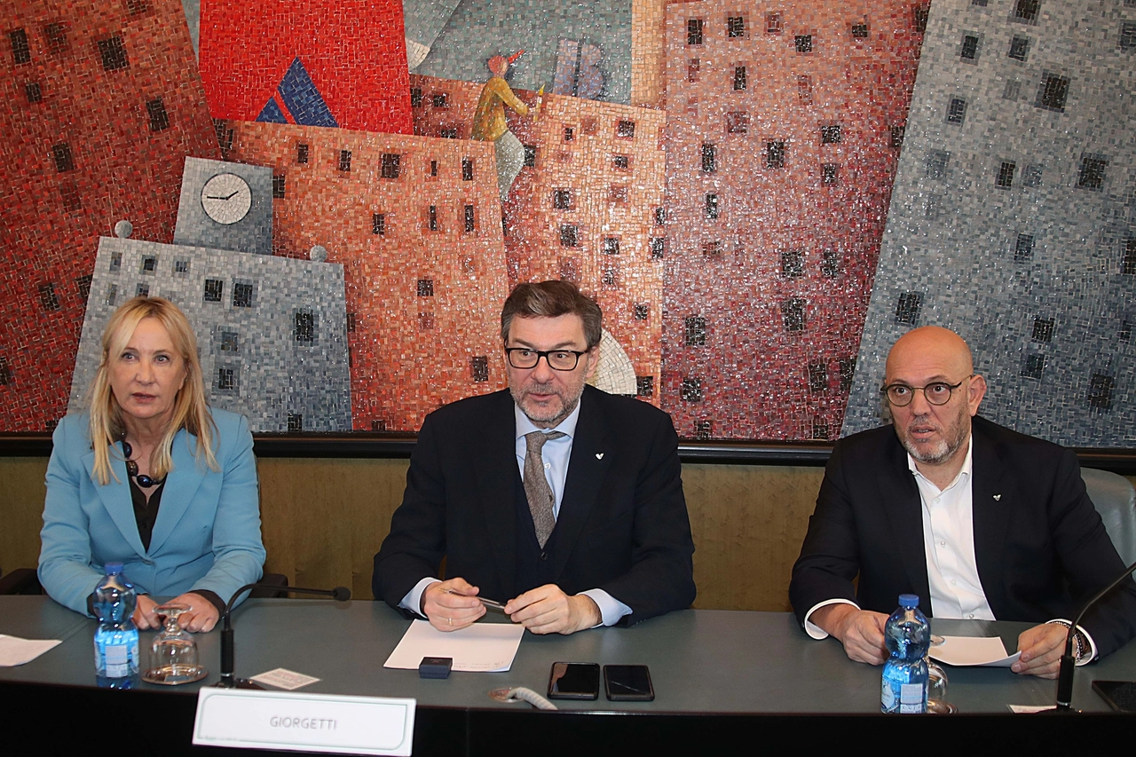 Giorgetti incontra le aziende valtellinesi