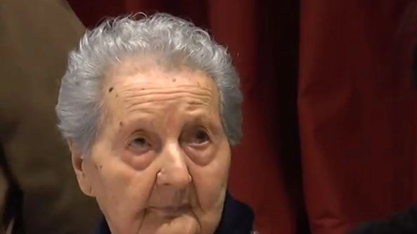 Nora Ettori, supernonna di Mantova (Frame video YouTube)