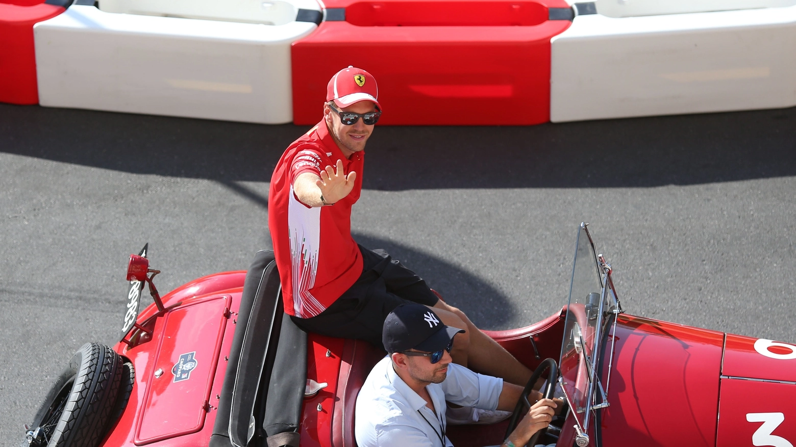 Vettel nel circuito in Darsena