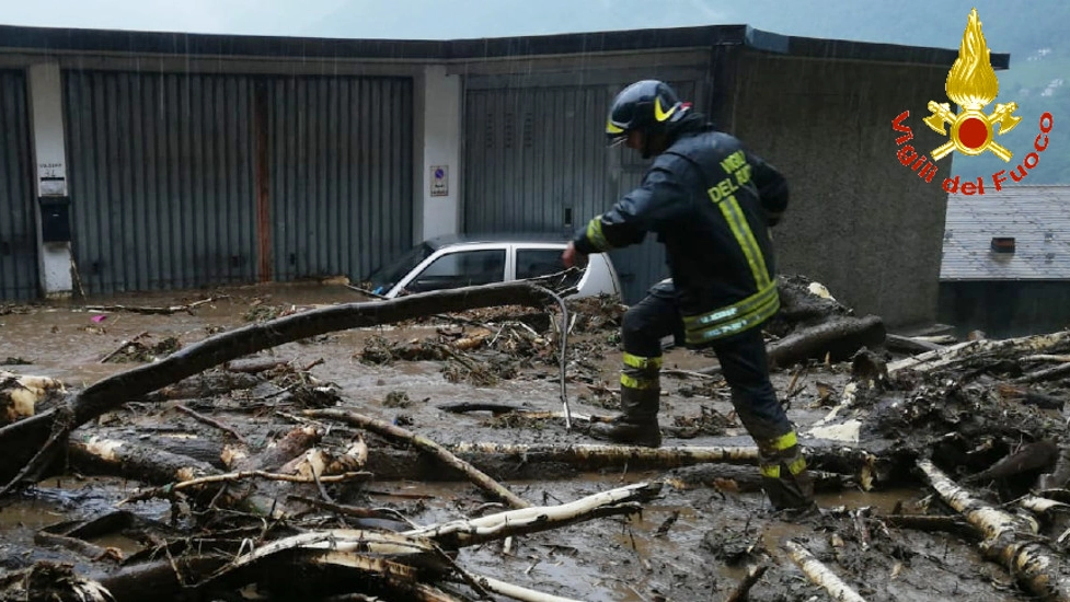 I pompieri nelle zone lecchesi alluvionate