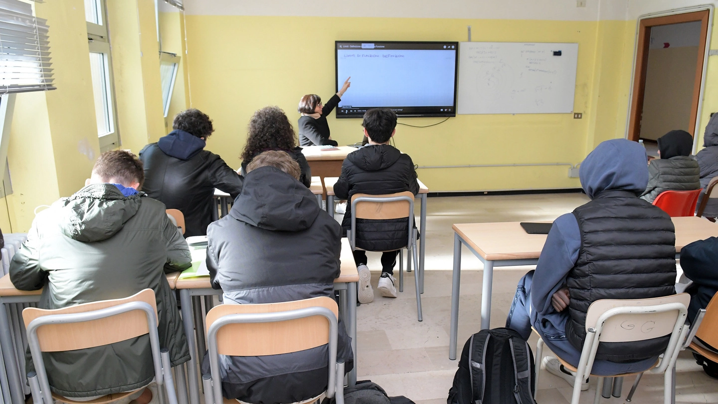Guasto alla caldaia, studenti al gelo in classe Guasto alla caldaia, studenti al gelo in classe