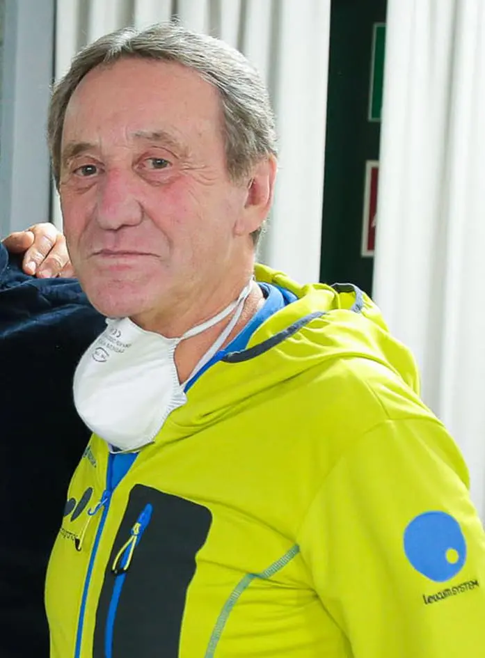 Il Caimano festeggia i 76 anni con il periplo del lago