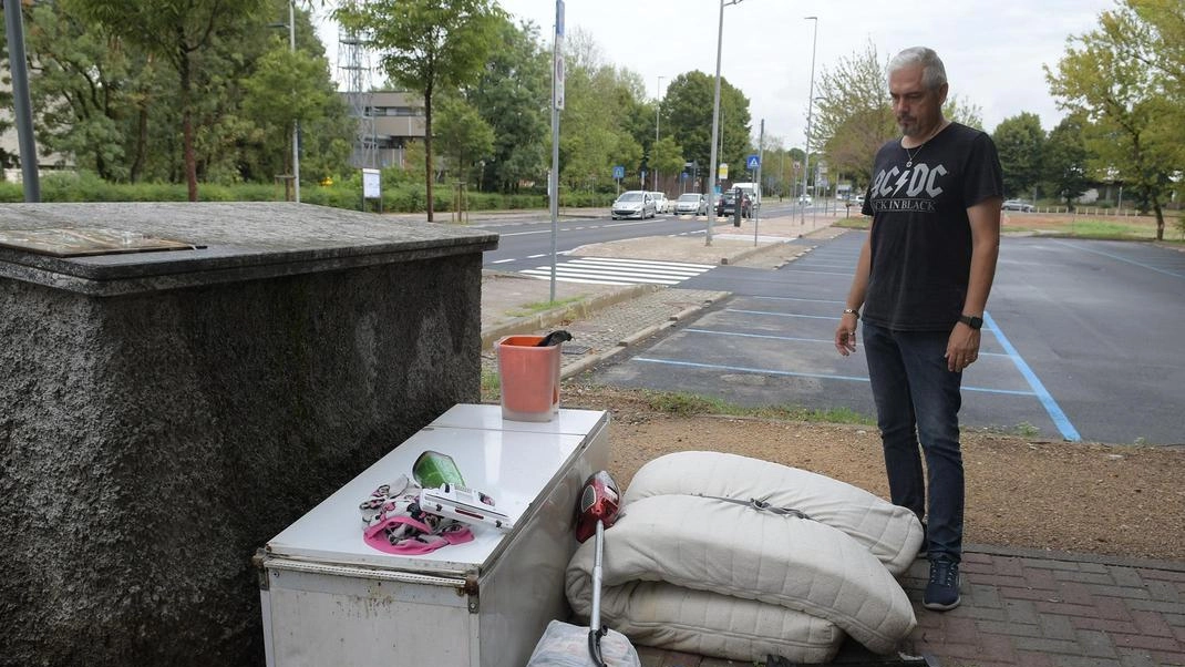 A San Donato e Opera la lotta alle discariche abusive continua, con nuovi casi individuati e denunciati. Nonostante gli sforzi, il problema persiste nel Sud Milano. A San Donato e Opera la lotta alle discariche abusive continua, con nuovi casi individuati e denunciati. Nonostante gli sforzi, il problema persiste nel Sud Milano.