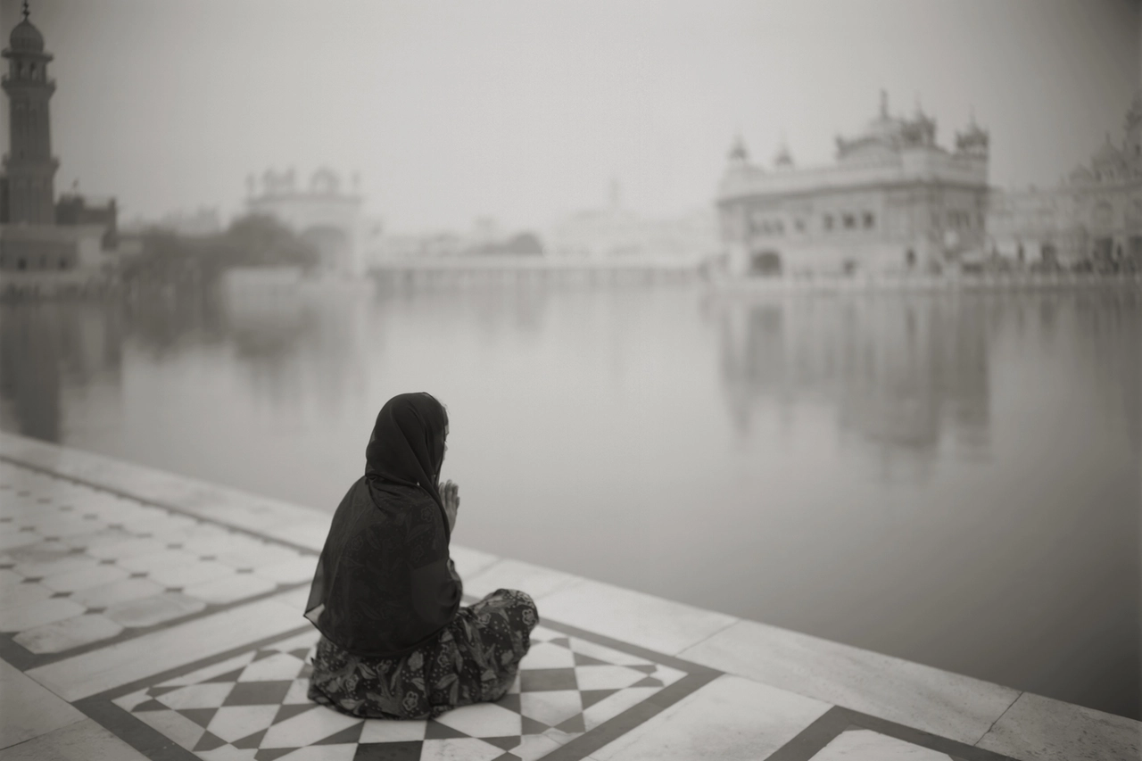 Kenro Izu, Amritsar #376, India 2009