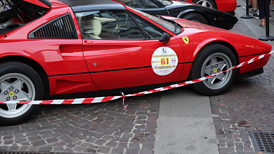 Le manifestazioni legate alla gara hanno portato in città molti curiosi. In crescita le presenze di stranieri, attirati anche dalle proposte culturali. Le manifestazioni legate alla gara hanno portato in città molti curiosi. In crescita le presenze di stranieri, attirati anche dalle proposte culturali.