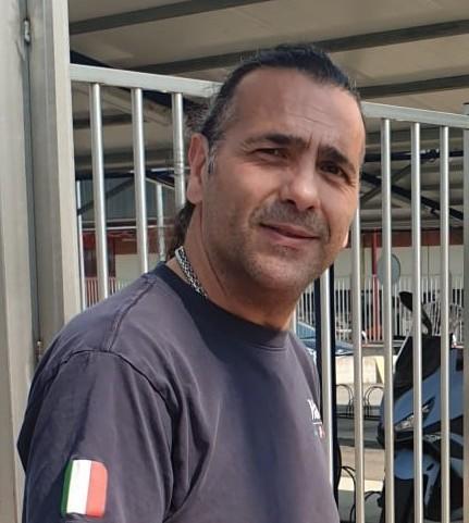 "Io, cassintegrato Candy. Il mare? Troppo salato. Un problema anche l’oratorio per le figlie" "Io, cassintegrato Candy. Il mare? Troppo salato. Un problema anche l’oratorio per le figlie"