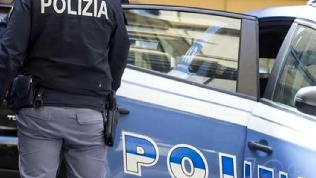 Polizia (foto Ansa di repertorio) Polizia (foto Ansa di repertorio)