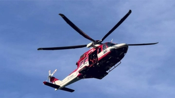 Papà annega nel lago di Como per salvare i due figli: le ricerche proseguono a oltranza