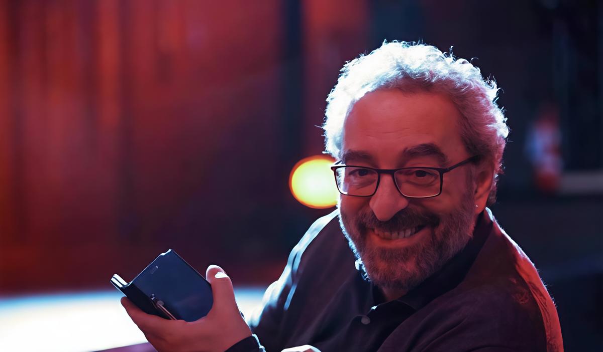 Io, Zelig e le verità di un comico: "Politici imbattibili nel far ridere..."
