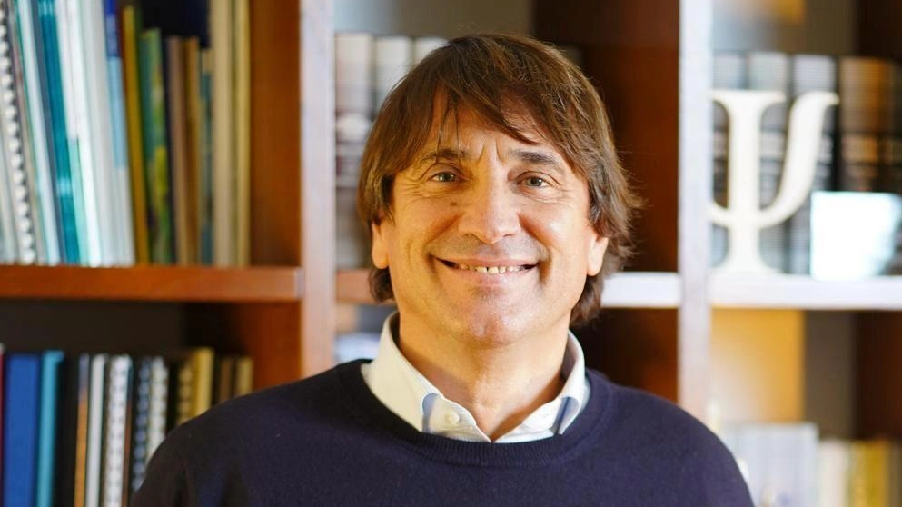 "Solo una relazione autentica ci può salvare". Matteo Lancini, docente di psicologia alla Bicocca e alla facoltà di Scienze della...