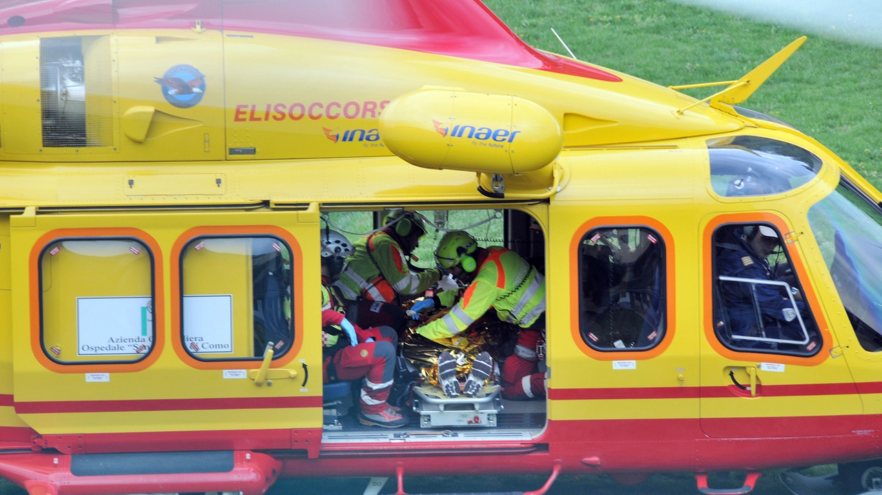 Uno dei due feriti è stato portato in ospedale con l'elisoccorso