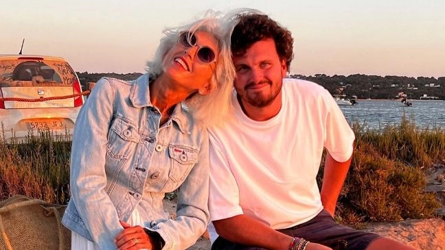 Paola Marella insieme a suo figlio Nico, 29 anni (Foto profilo Instagram)