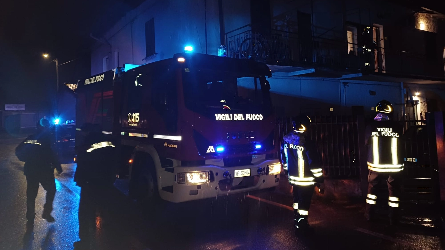 L'intervento dei vigili del fuoco a Cavaria con Premezzo