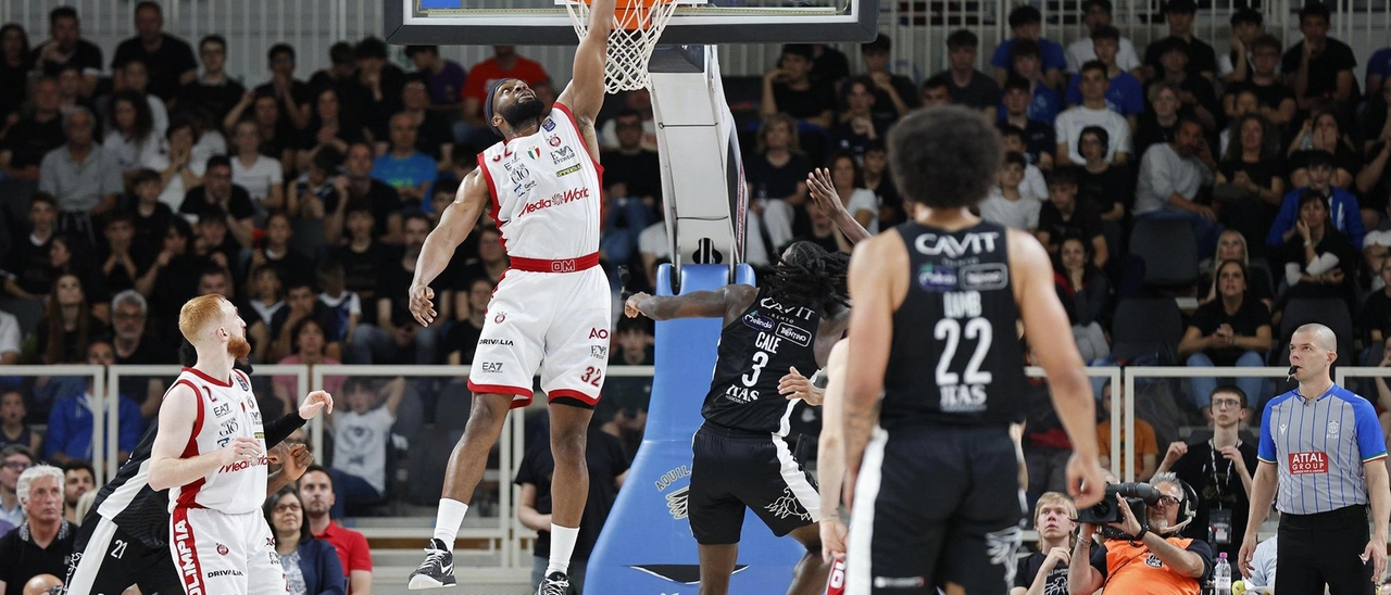 Olimpia cerca il bis a Trento in gara 2: difesa e assenza di Nebo le chiavi