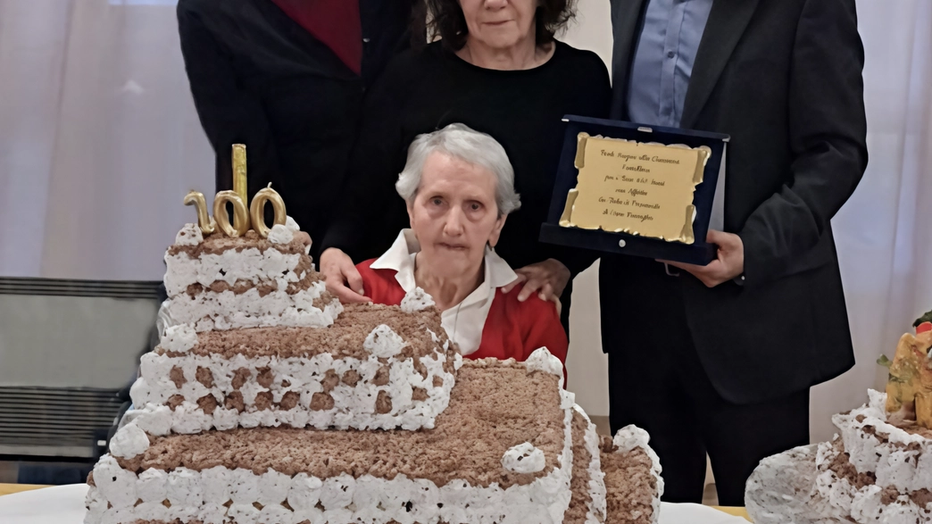 I festeggiamenti per. Ermellina Cereda alla Casa Famiglia Sodalitas di Busnago I festeggiamenti per. Ermellina Cereda alla Casa Famiglia Sodalitas di Busnago