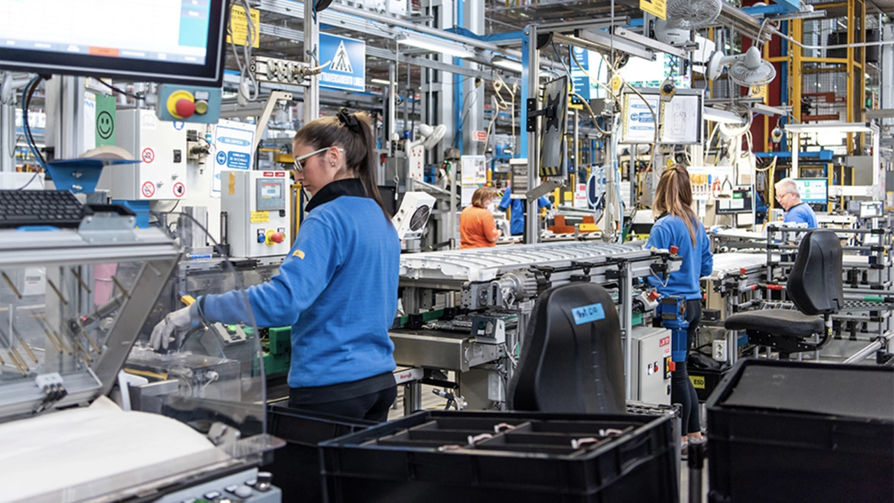 Operai della Electrolux di Solaro Operai della Electrolux di Solaro