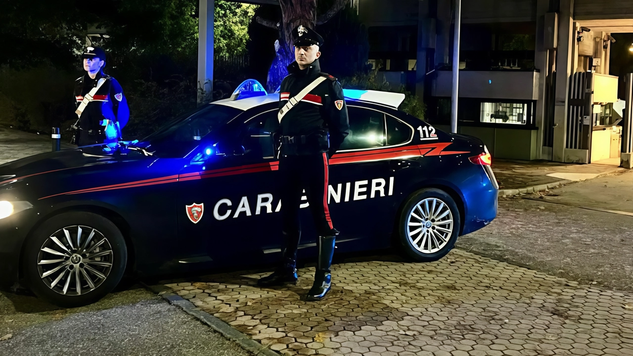 Due ragazzi rispettivamente di 28 e 26 anni sono finiti all’ospedale dopo le due misteriose aggressioni: ora indagano i carabinieri