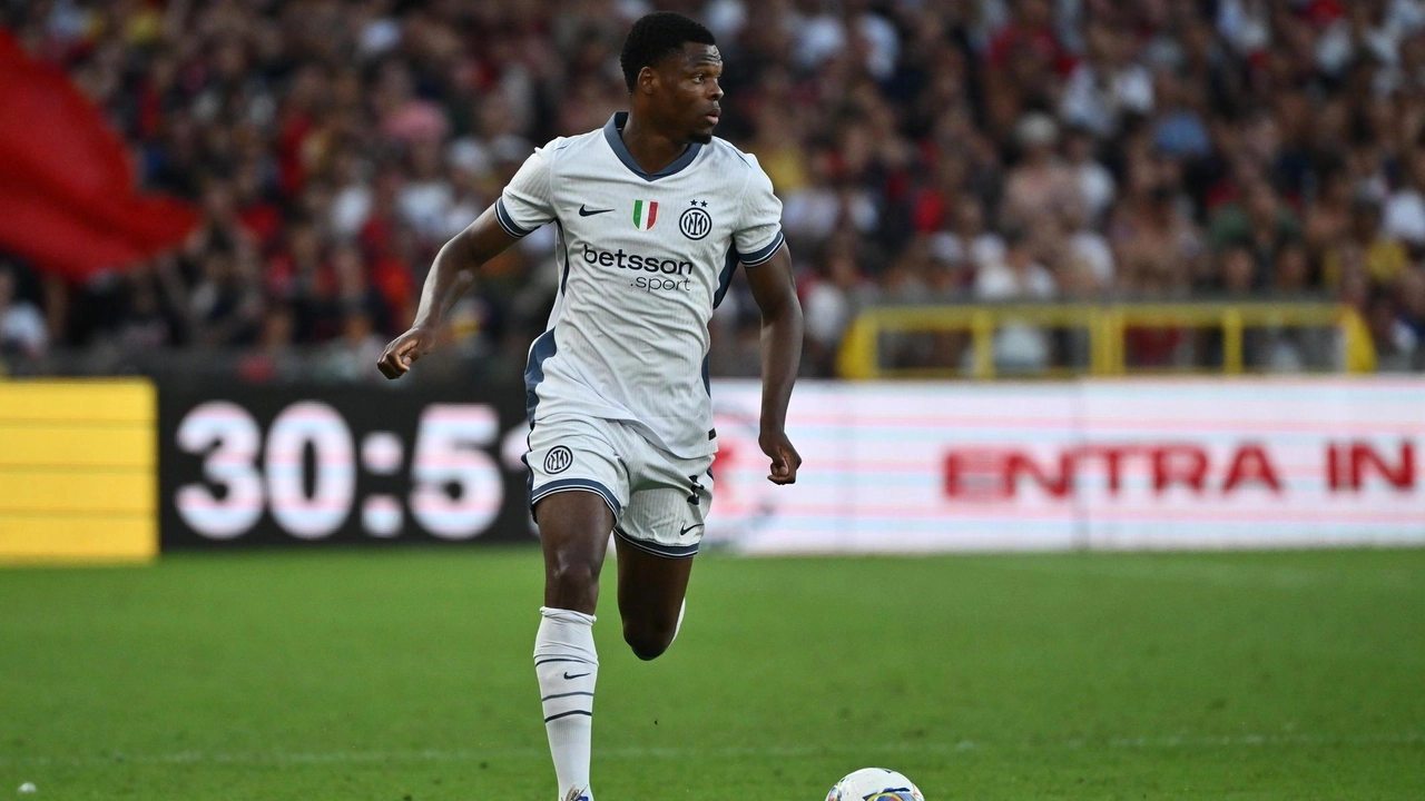 Denzel Dumfries, 28 anni, ha appena cominciato la sua quarta stagione con la maglia dell’Inter dopo aver disputato gli Europei per la nazionale olandese Denzel Dumfries, 28 anni, ha appena cominciato la sua quarta stagione con la maglia dell’Inter dopo aver disputato gli Europei per la nazionale olandese