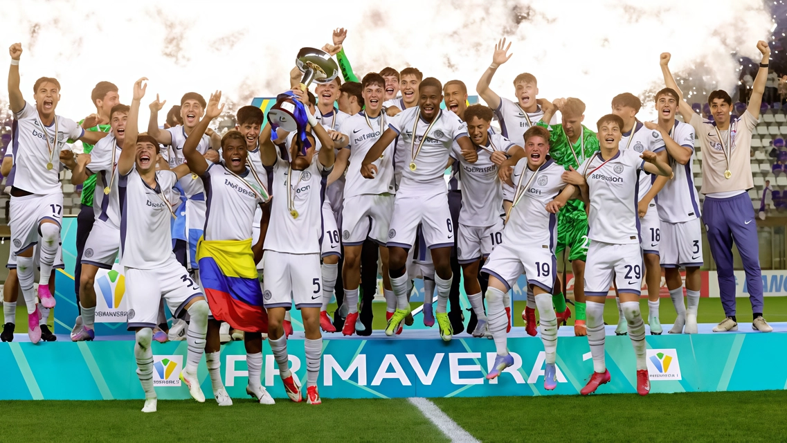 L'Inter Primavera conquista lo Scudetto e prepara la seconda squadra in Serie C, con giovani talenti pronti al salto.