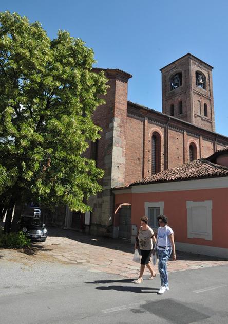 Borgo e chiesa di San Francesco. Via ai lavori per il tetto e il sagrato