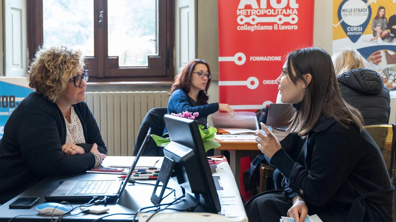 Nel corso della “Job week“ ci sarà la possibilità di consegnare curriculum e sostenere colloqui con le aziende presenti Nel corso della “Job week“ ci sarà la possibilità di consegnare curriculum e sostenere colloqui con le aziende presenti