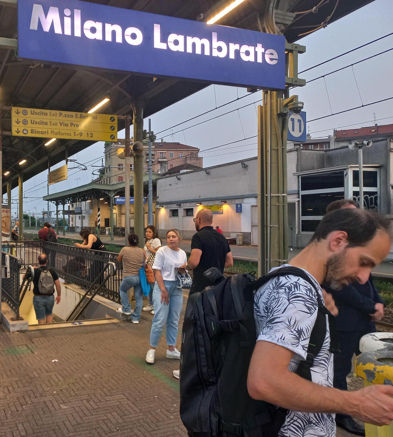 Maxi ritardi per i pendolari della Bassa Maxi ritardi per i pendolari della Bassa