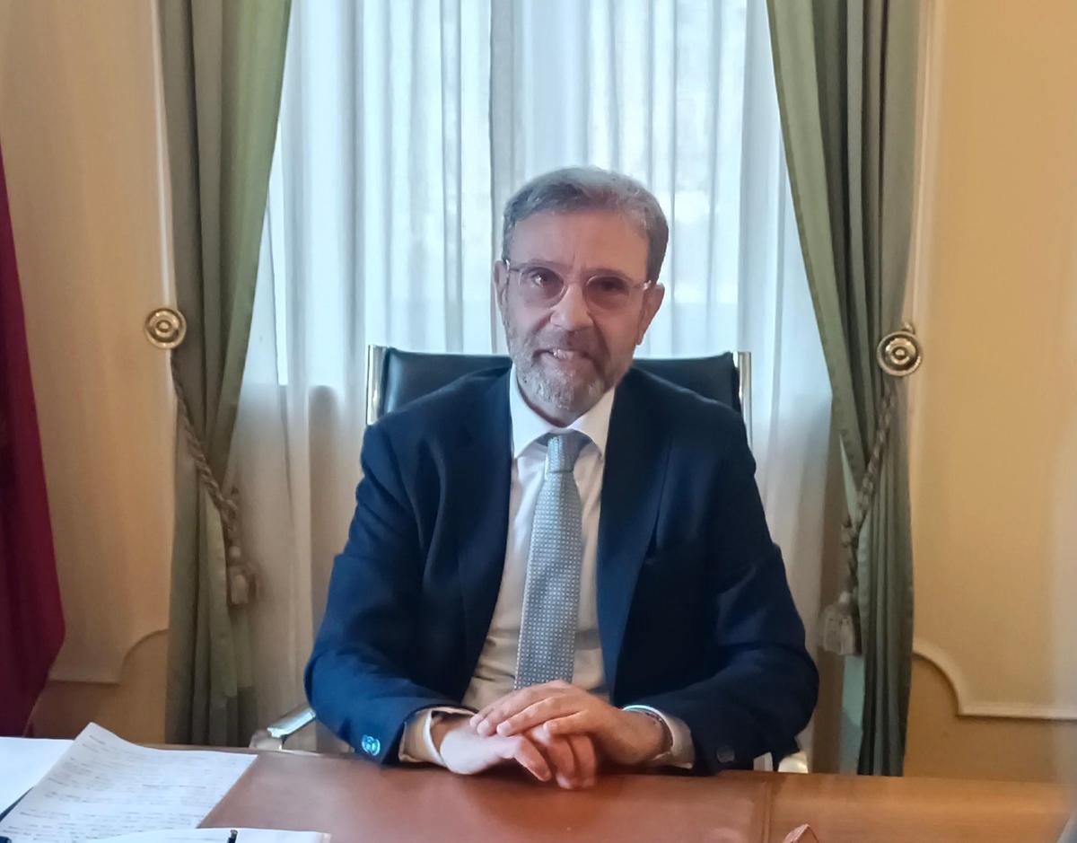 ubriaco in centro via dalle aree urbane