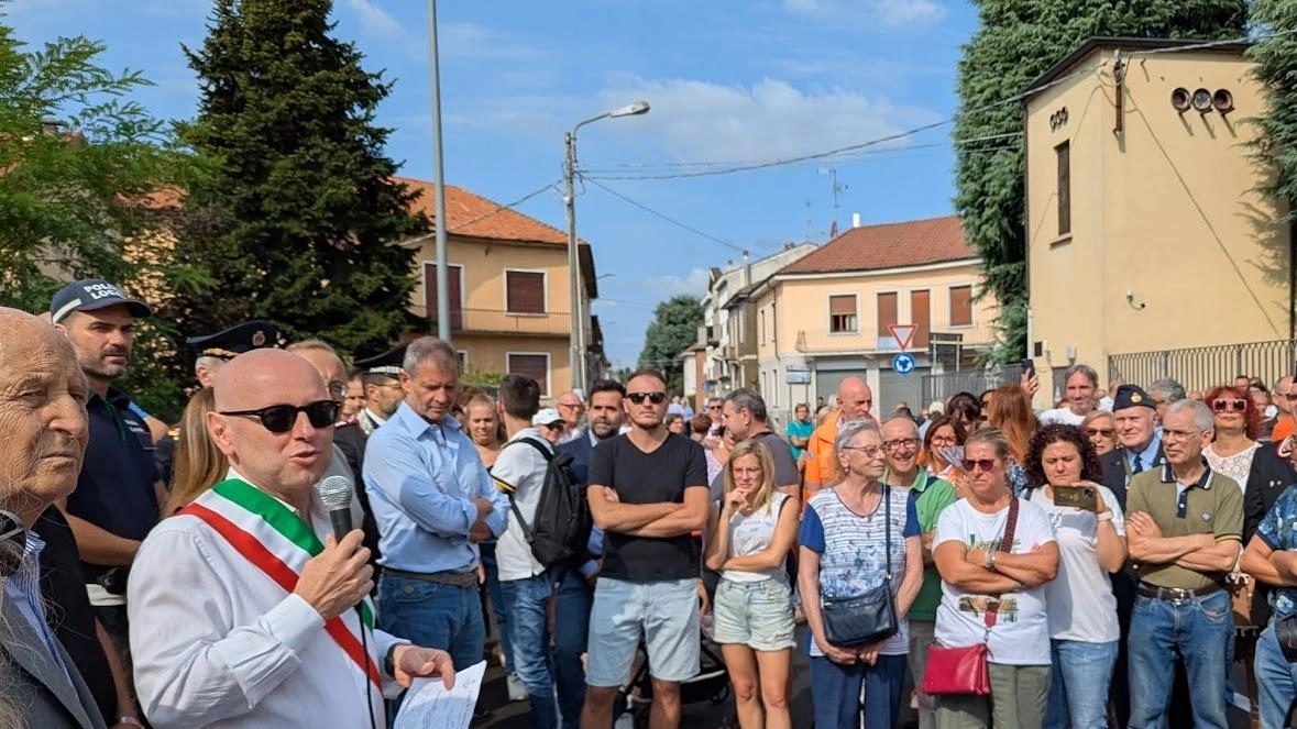 Tantissimi cittadini hanno celebrato l’inaugurazione del ponte ieri mattina Tantissimi cittadini hanno celebrato l’inaugurazione del ponte ieri mattina