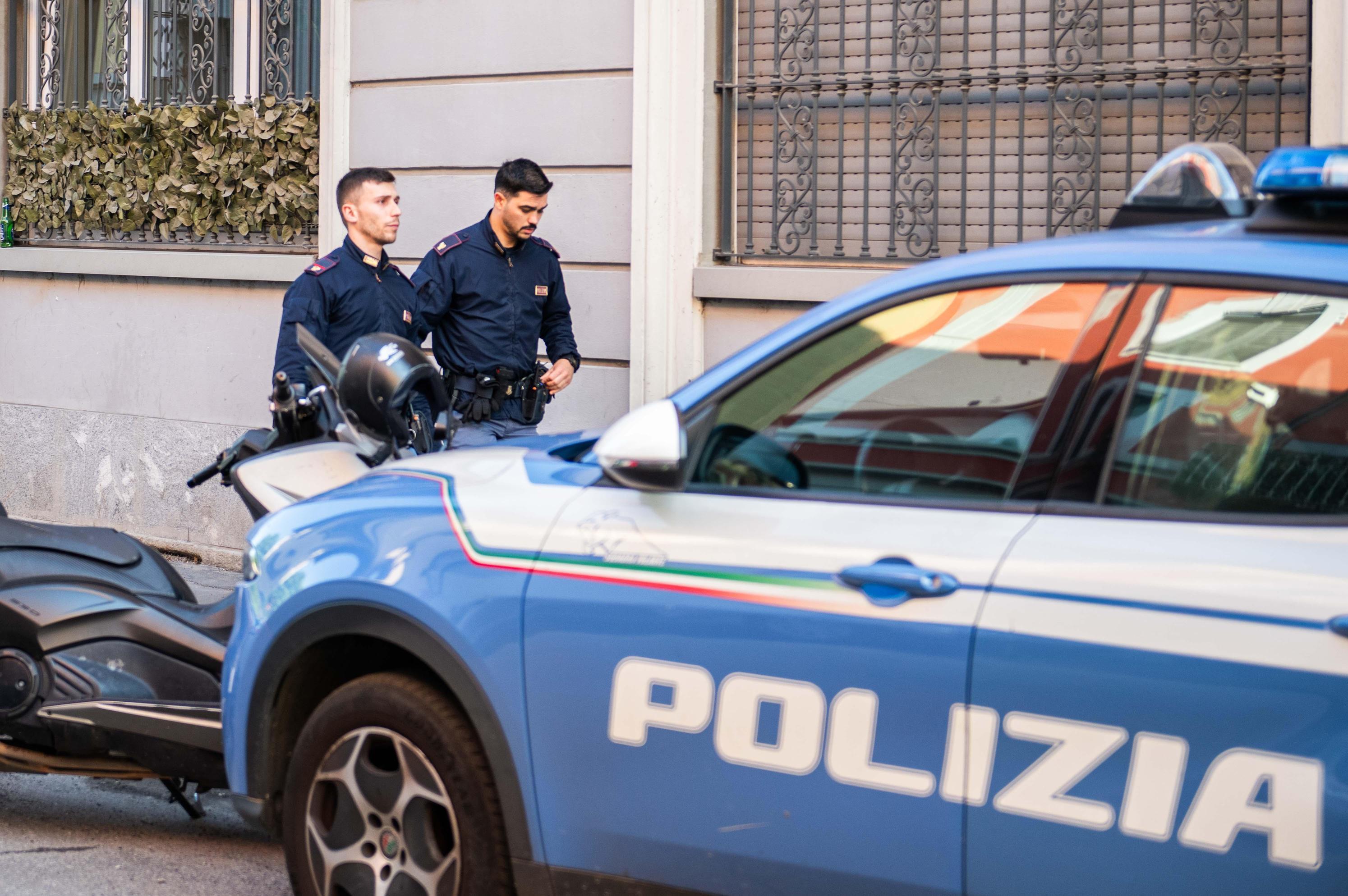Via l’orologio da 60mila euro con il trucco dello specchietto Via l’orologio da 60mila euro con il trucco dello specchietto