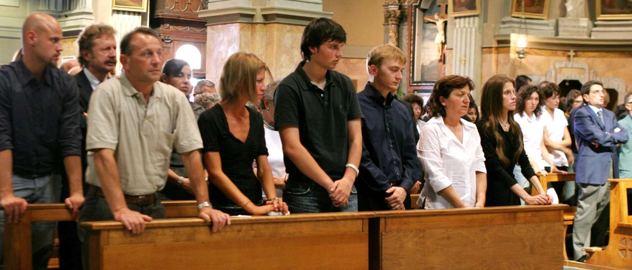 Chiara Poggi e le gemelle Cappa, i verbali dei sospetti: “Lei pensava che corteggiassero Alberto. Le cugine invidiose di laurea e fidanzato”