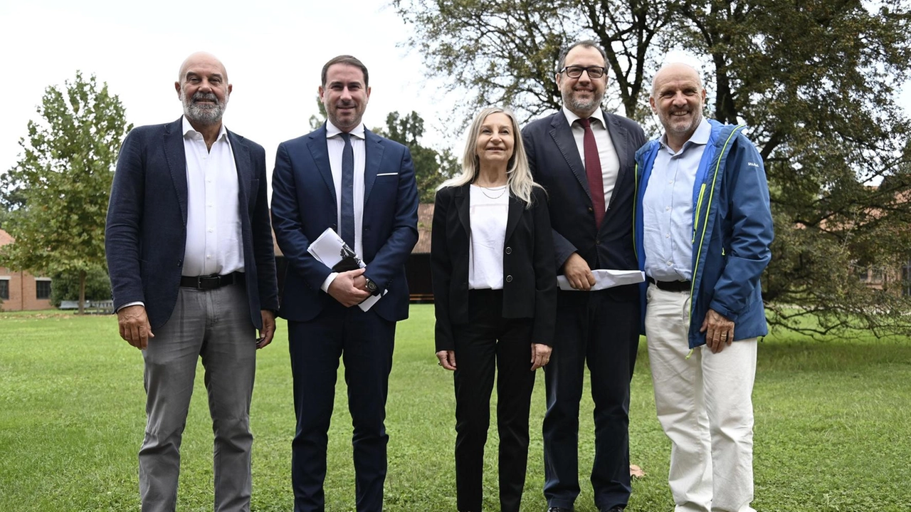 Da sinistra Riccardo Gini, il sindaco, Giuliana Daniele, l’assessore Comazzi e Marzorati Da sinistra Riccardo Gini, il sindaco, Giuliana Daniele, l’assessore Comazzi e Marzorati