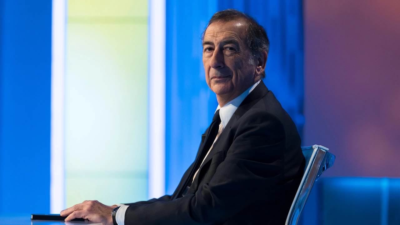 Giuseppe Sala, sindaco di Milano, apre per la corsa alle regionali Giuseppe Sala, sindaco di Milano, apre per la corsa alle regionali