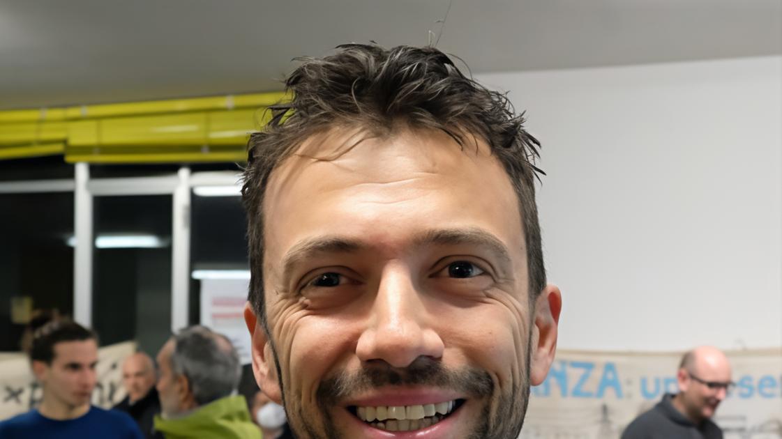 de vincentis scoppia la bufera la maggioranza prova a licenziarlo