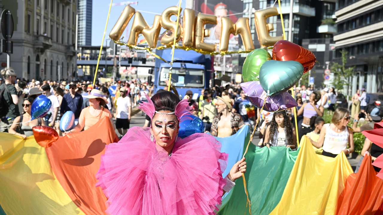 Milano, la parata del Pride Milano, la parata del Pride