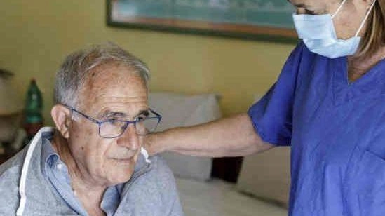 Legnano, nel 2024 sono stati presi in carico oltre 12mila ultra 65enni. Il dg Laurelli: sanità territoriale strategica nella redistribuzione dei servizi.