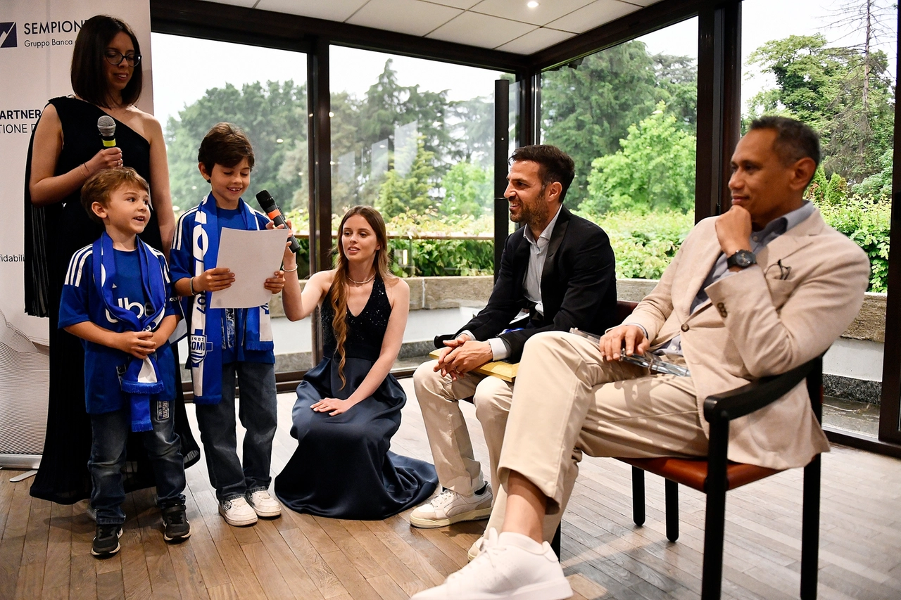 Cesc Fabregas e Mirwan Suwarso