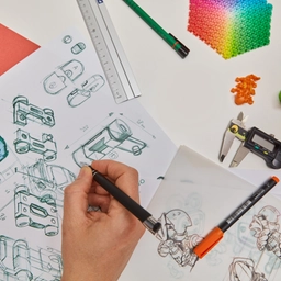 Il Kinder Sorpresa Design Studio al Fuorisalone 2025: un viaggio tra le creazioni dell’ovetto più amato al mondo