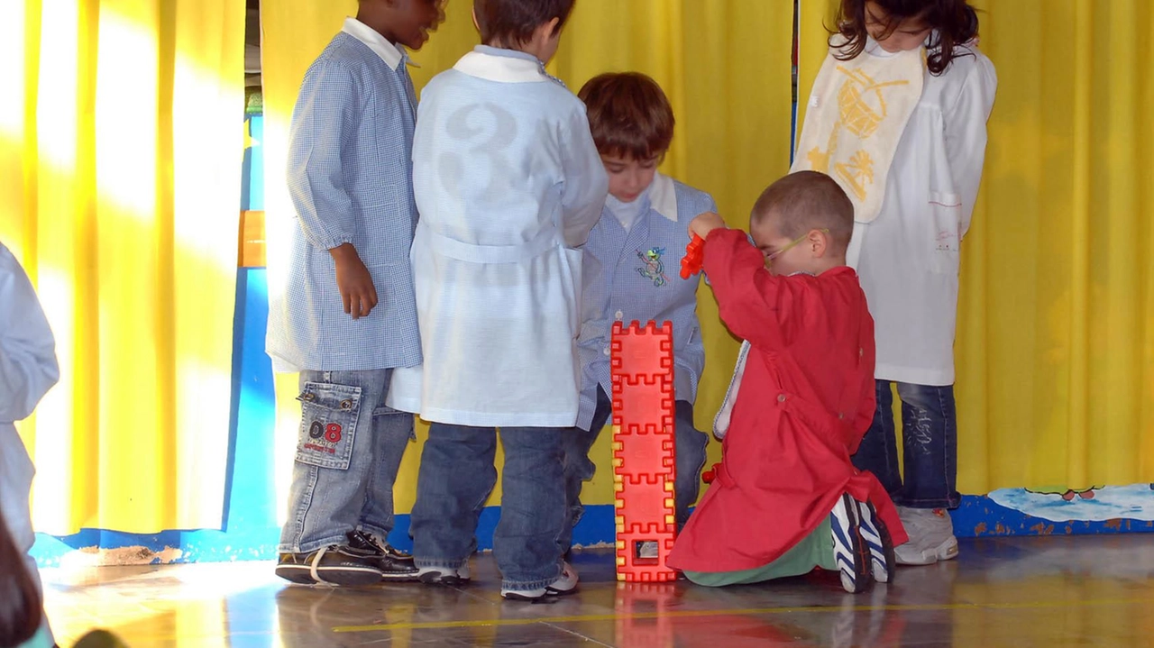 Il Partito Democratico di Gavirate lancia una petizione su change.org per salvare la scuola materna di Voltorre, sottolineando l'importanza dell'investimento nell'educazione per il futuro dei bambini e della comunità locale. Il Partito Democratico di Gavirate lancia una petizione su change.org per salvare la scuola materna di Voltorre, sottolineando l'importanza dell'investimento nell'educazione per il futuro dei bambini e della comunità locale.