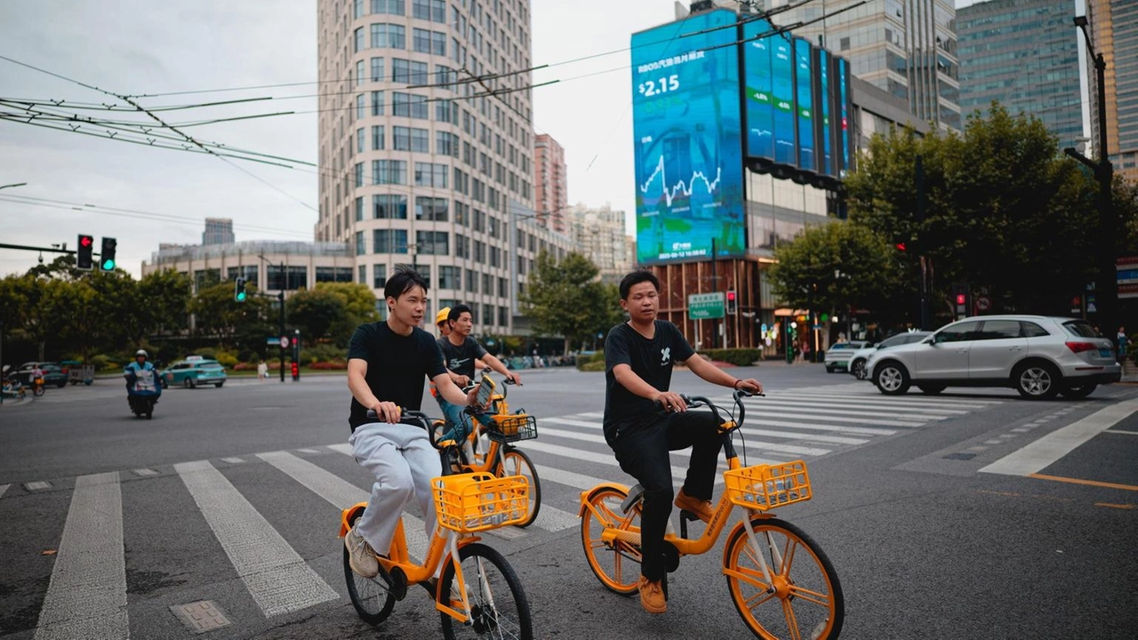 Shanghai perde lo 0,04% nei primi scambi Shanghai perde lo 0,04% nei primi scambi