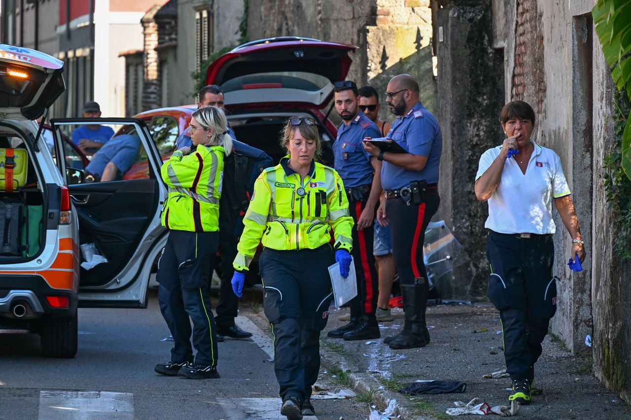 L'incidente si è verificato all'incrocio semaforico fra le vie Novara e Magenta