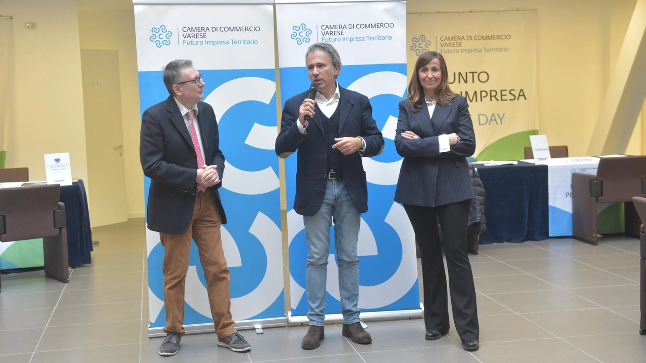 Il servizio offerto dalla Camera di Commercio di Varese. Tante donne e giovani tra i 130 partecipanti alle Ville Ponti. Il servizio offerto dalla Camera di Commercio di Varese. Tante donne e giovani tra i 130 partecipanti alle Ville Ponti.
