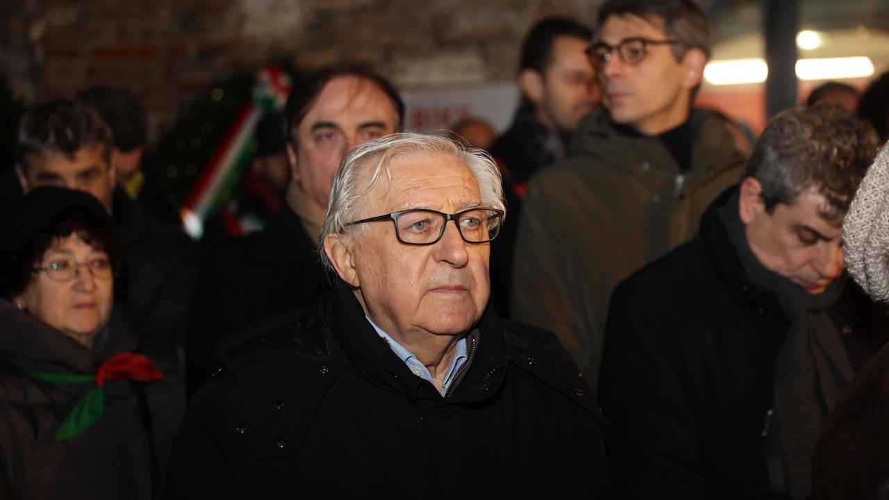 Bologna e Brescia unite nella risposta a svatische e cortei miliari. Il testimone Manlio Milani: colpite le città dove indagano i giudici. . Bologna e Brescia unite nella risposta a svatische e cortei miliari. Il testimone Manlio Milani: colpite le città dove indagano i giudici. .