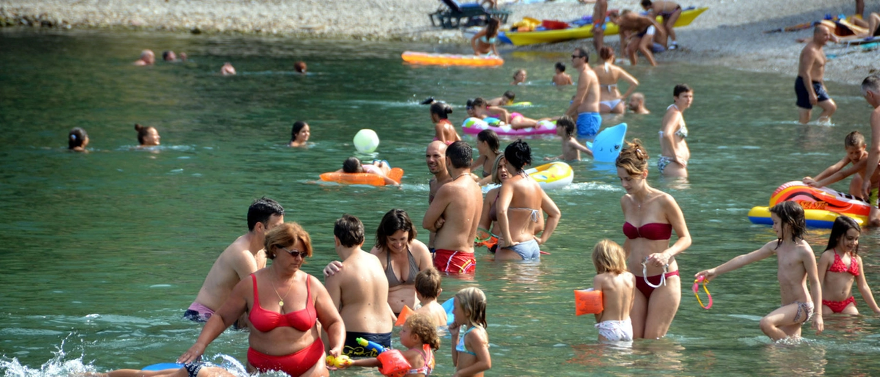 Acque inquinate nel lago di Como: boom di divieti di balneazione sulla sponda lecchese